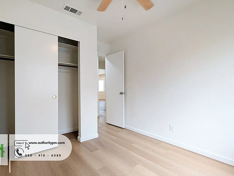 1027 Goodview Way — Photo 12
