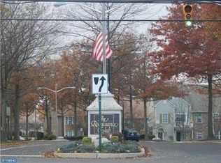 226 Thornwood Dr #B, Mount Laurel, NJ 08054