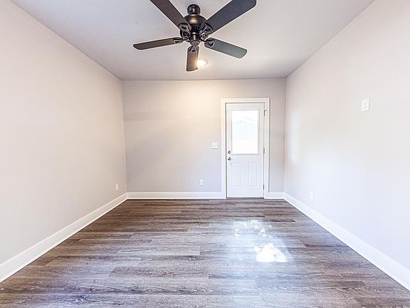 3rd image of 4817 Hillside Ave