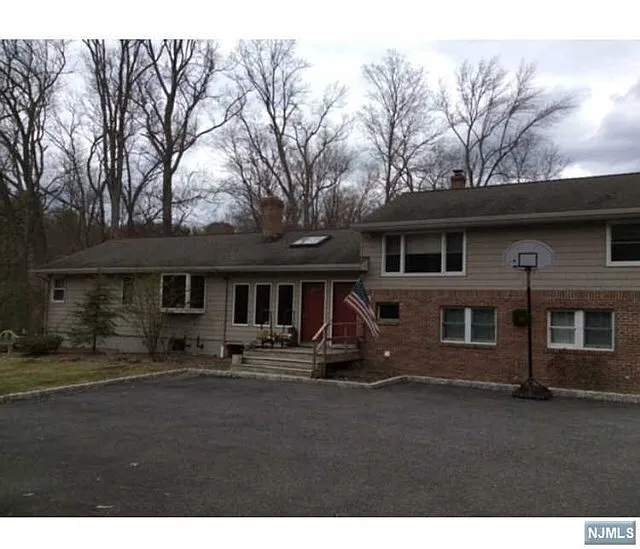 210 Conklintown Rd photo 1