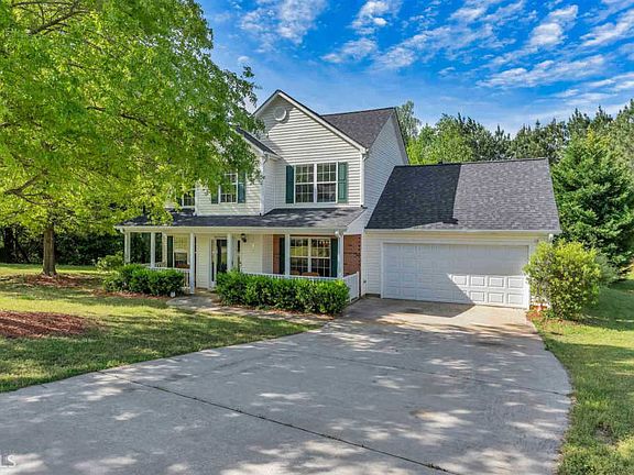 3rd image of 666 Stonecrest Dr