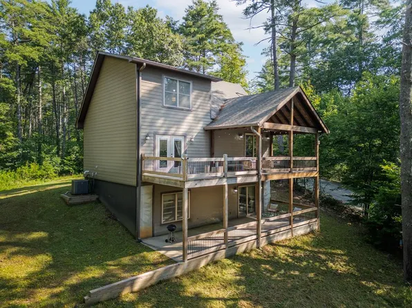 345 Deer Trl, Mineral Bluff, GA 30559