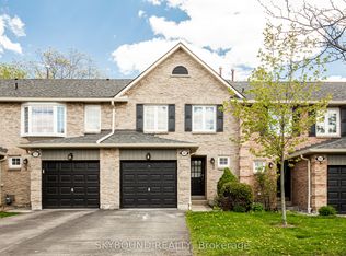 2766 Folkway Dr W, Mississauga, ON L5L 3M3
