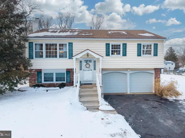 305 Concord Ave, Exton, PA 19341