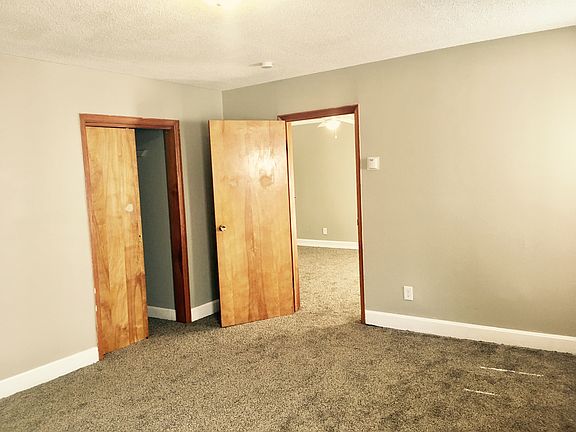 3rd image of 321 Olive St APT 1