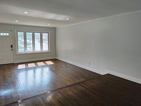 2nd image of 48 Mulberry Ave
