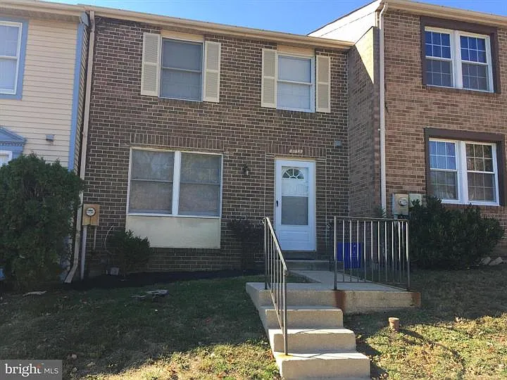 3 bed, 2.5 bath, 1220 sqft, $2,650 — Photo 1