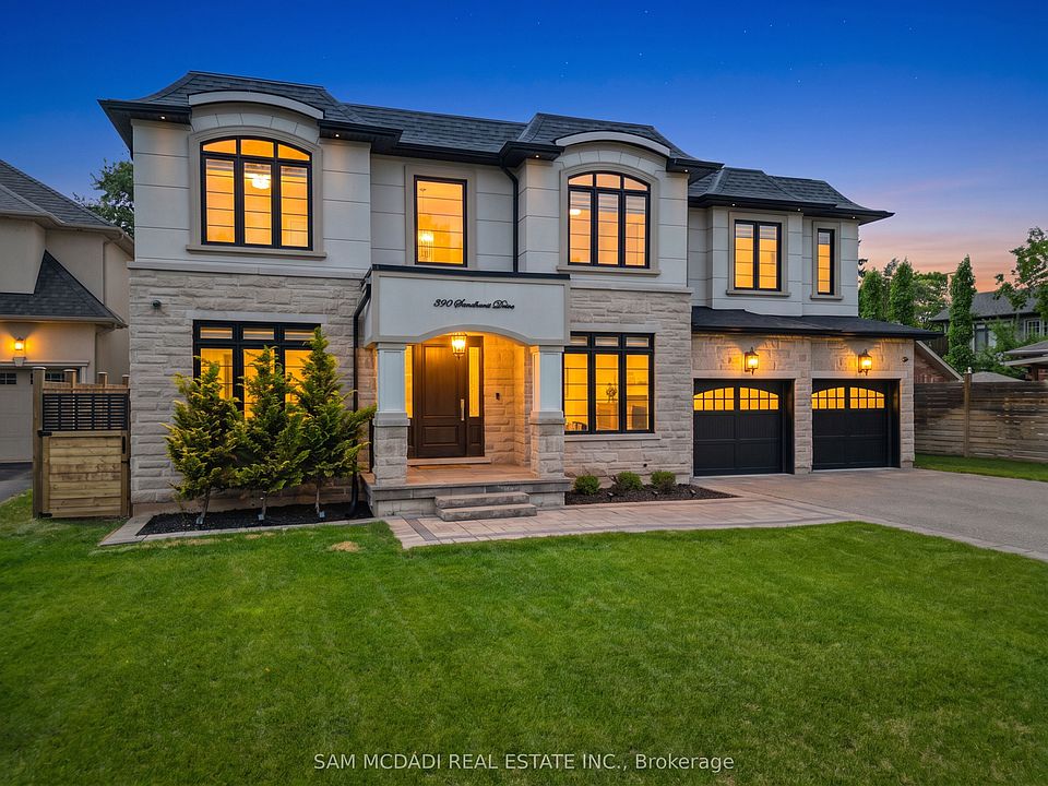 1st image of 390 Sandhurst Dr