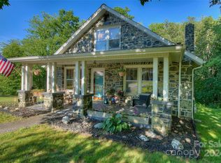 327 Hoot Owl Rd, Spruce Pine, NC 28777