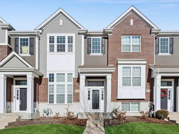 2942 Madison Dr, Naperville, IL 60564