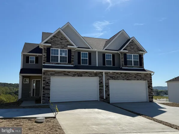 197 Sunglo Dr Lot 126, Leesport, PA 19533