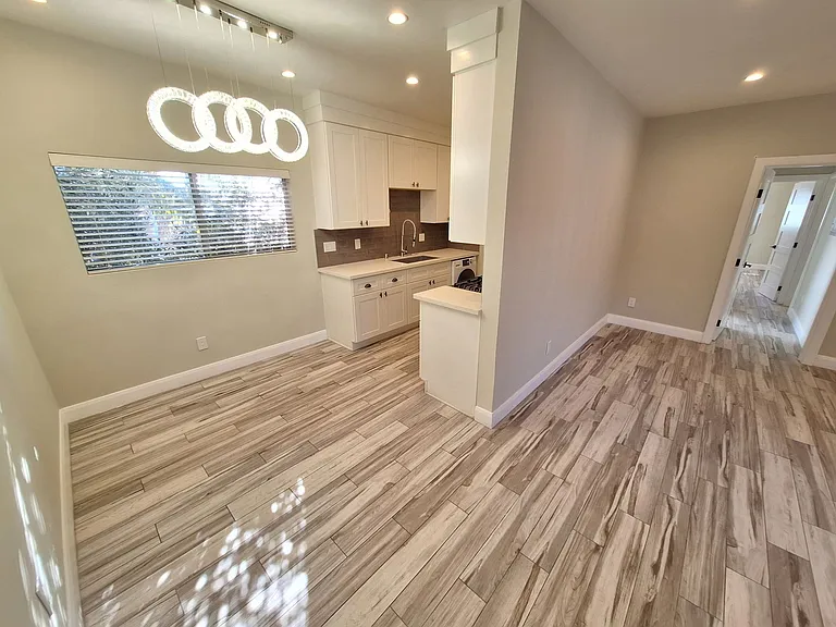 13611 Vanowen St #15 — Photo 14