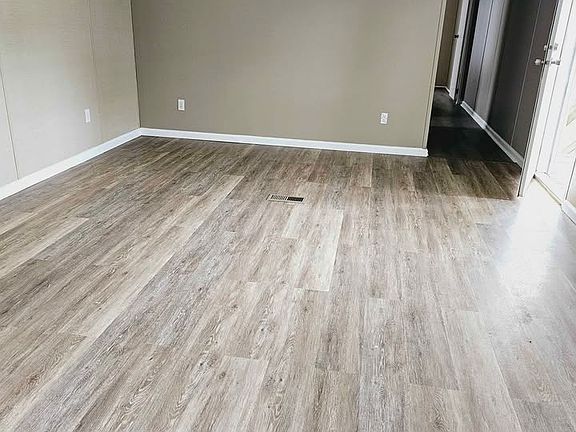 3rd image of 315 Vincent Ln #2