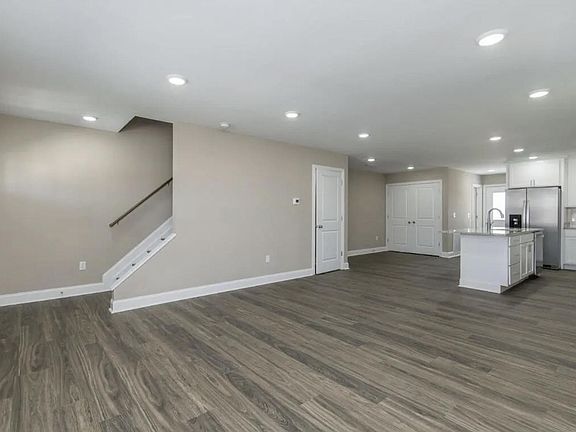 3rd image of 1008 Judah Bear Blvd