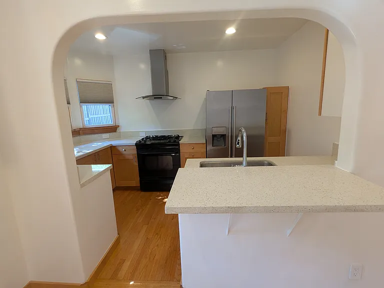 1549 Baxter St #4 — Photo 9
