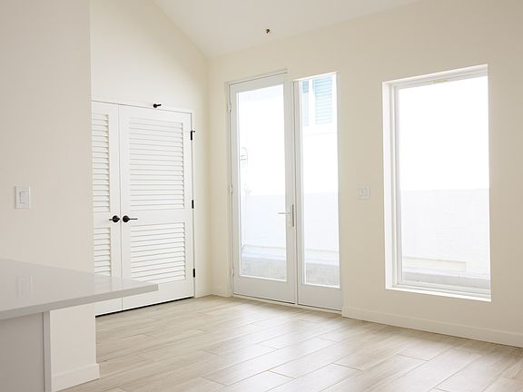 5th image of 1233 N Avenue 56