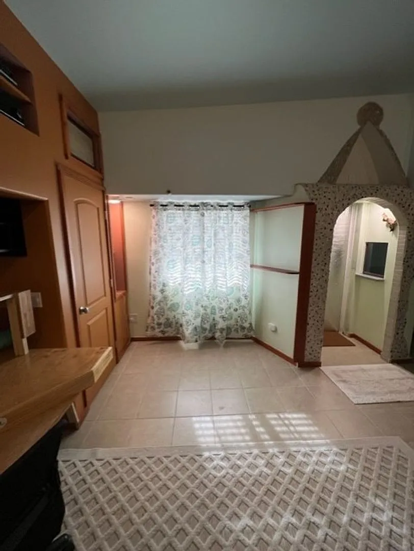 Furnished Efficency with Utilities Ready Now — Photo 4