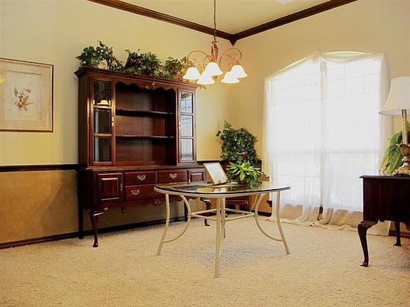 Virtual Tour: http://www.propertypanorama.com/220444