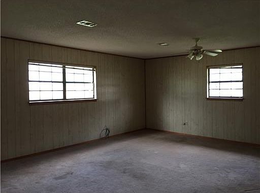 2nd image of 919 Oakleigh Ave #1