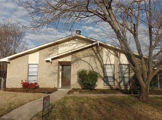 3925 Acorn Green Dr, Garland, TX 75043