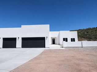 115 Via Finlandia, Rio Rico, AZ 85648
