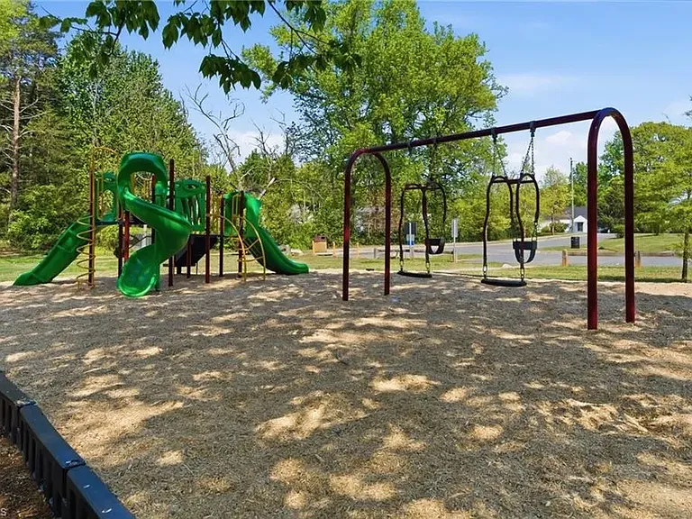 11 Franklinwood Dr — Photo 25