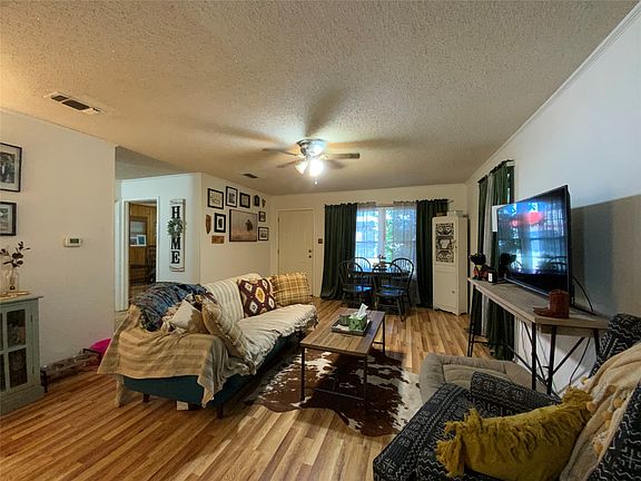 5th image of 105 N Cole St