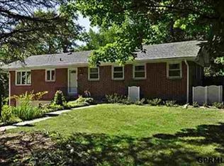 4045 Grebe St, Omaha, NE 68112