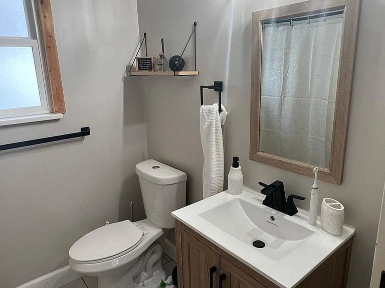215 S 15th Ave — Photo 5