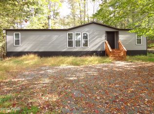 115 Spruce St, Greentown, PA 18426