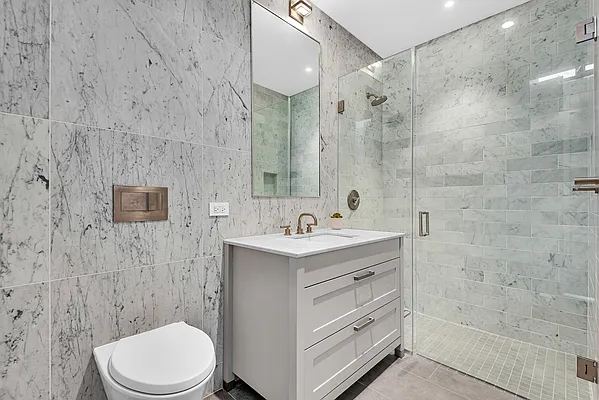 Sold by Modern Spaces | media 4