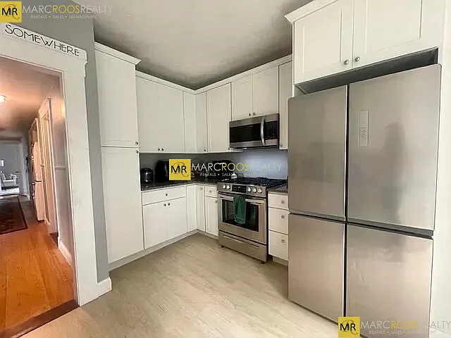 4 bed, 9999 sqft, $6,000 — Photo 2