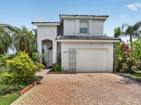 10690 NW 2nd Cir, Pembroke Pines, FL 33026