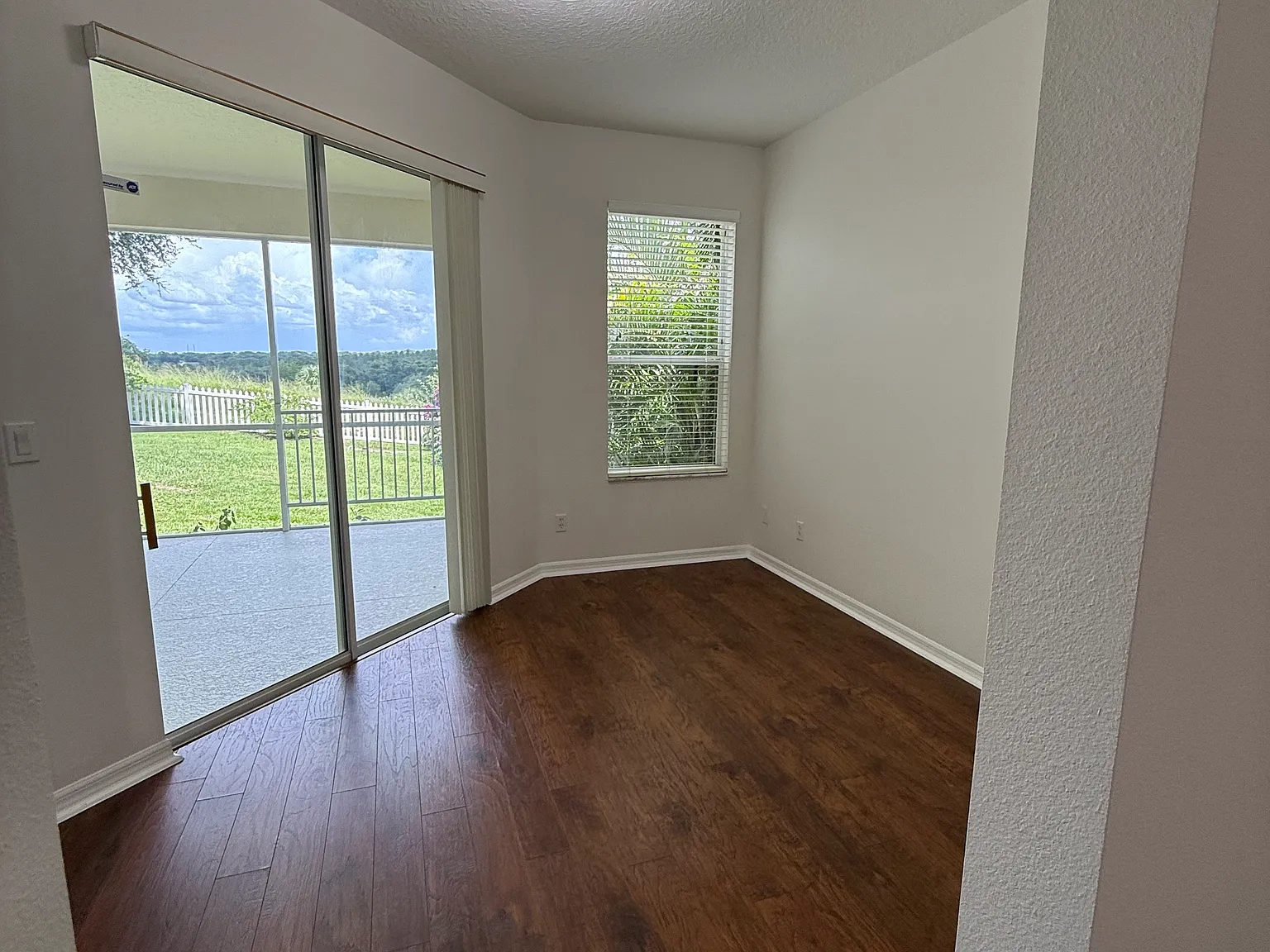 4 bed, 2467 sqft, $3,000 — Photo 4
