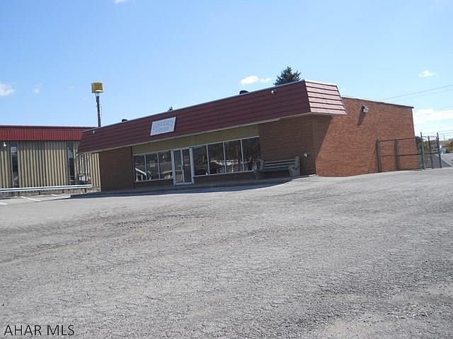 2nd image of 800 E Main St
