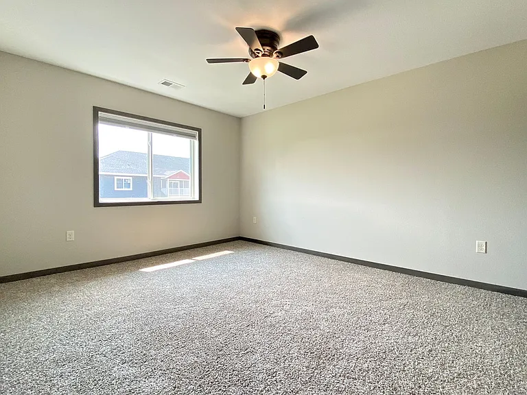 786 Peregrine Cir — Photo 72