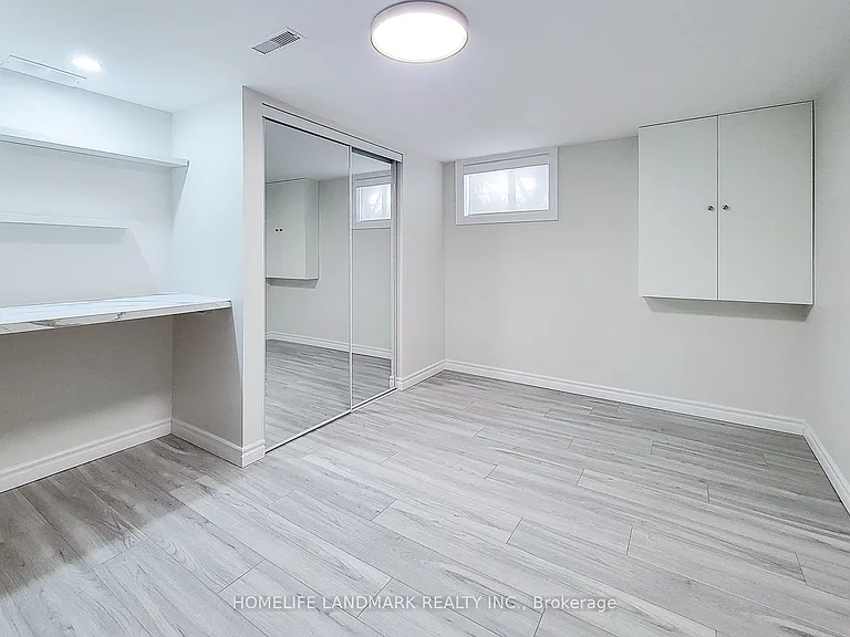 75 Bayview Dr #LOWER — Photo 19