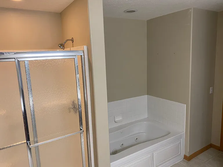 2210 Walnut Creek Dr — Photo 10