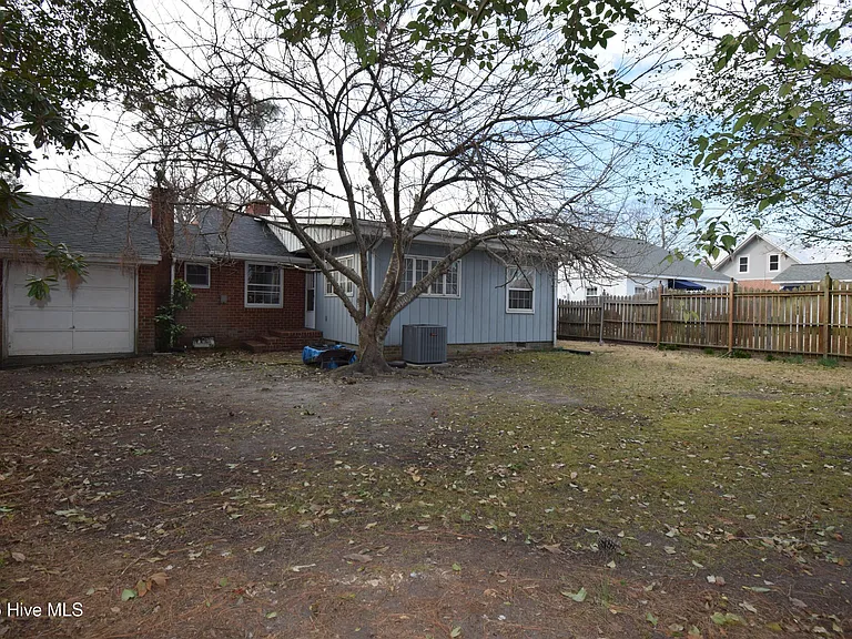 482 Snow Hill St — Photo 13