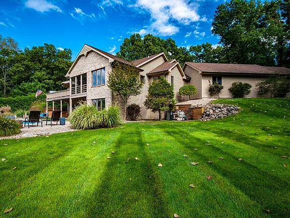 2nd image of 52327 Winding Waters Ln #L