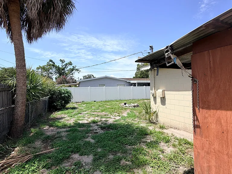 7912 W Paris St — Photo 20