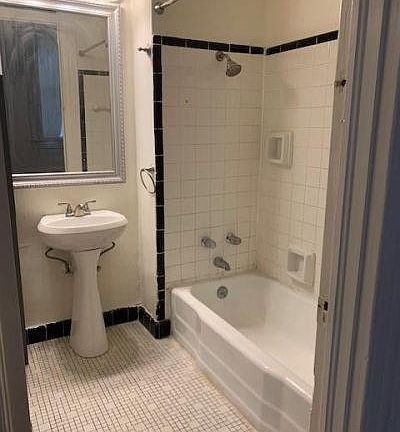 5th image of 4921 Magazine St #D