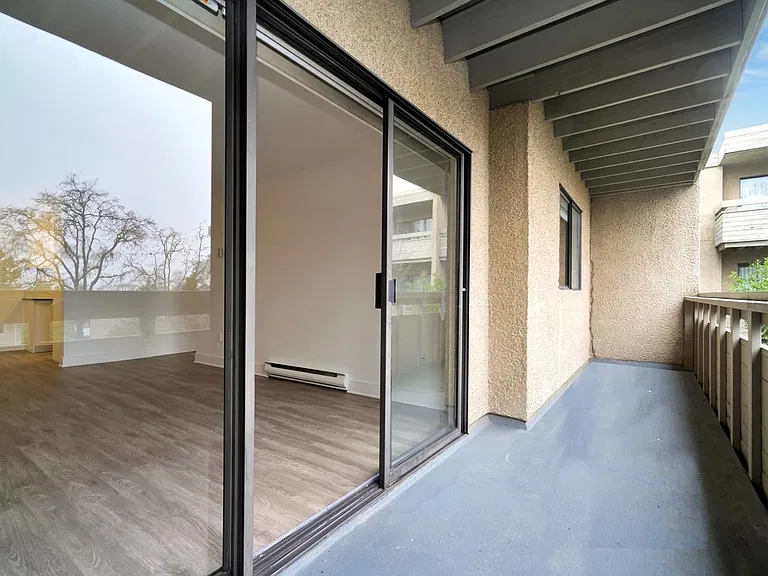 1002 McKenzie Ave #218 — Photo 14