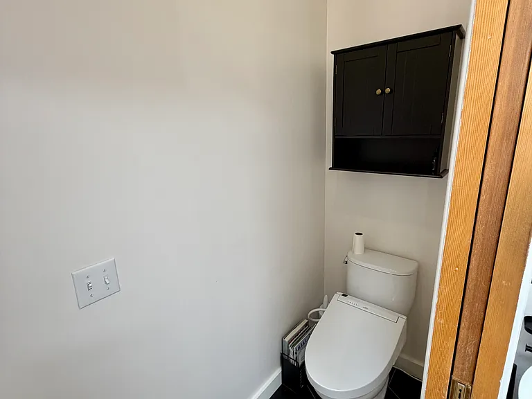 235 Paradise Rd — Photo 16