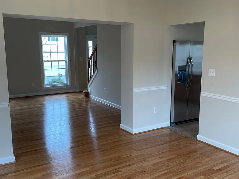 210 Earhart Ct — Photo 16