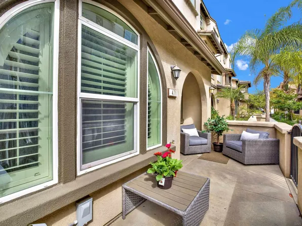 471 Prosperity Dr, San Marcos, CA 92069