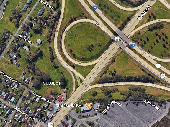 2nd image of 724 Plantation Rd