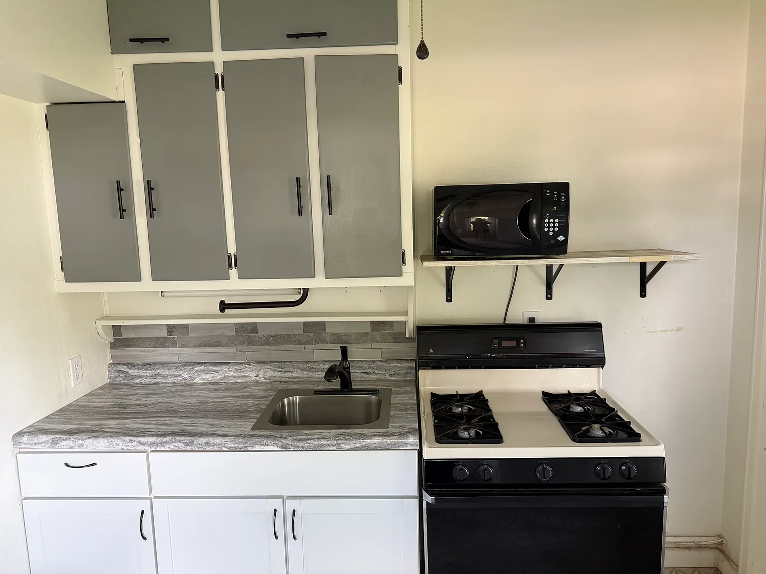 1 bed, 464 sqft, $795 — Photo 2