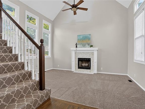 3rd image of 15206 Reeds Rd