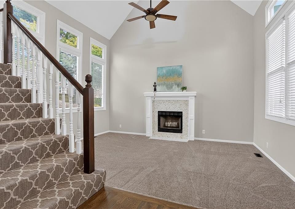 K★124　STUDY PARK　本たて 15206 Reeds Rd, Overland Park, KS 66223 | Zillow